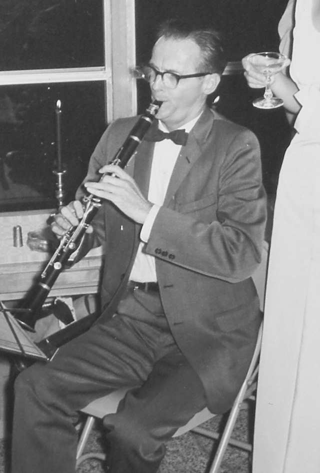 William Lipscomb playing the clarinet at the wedding of his student Tom Steitz